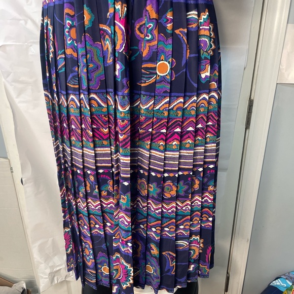 Lady Carol petite women’s Vintage dress. Pleated-27 waist 21 bust. 3/4 sleeve - Picture 4 of 6